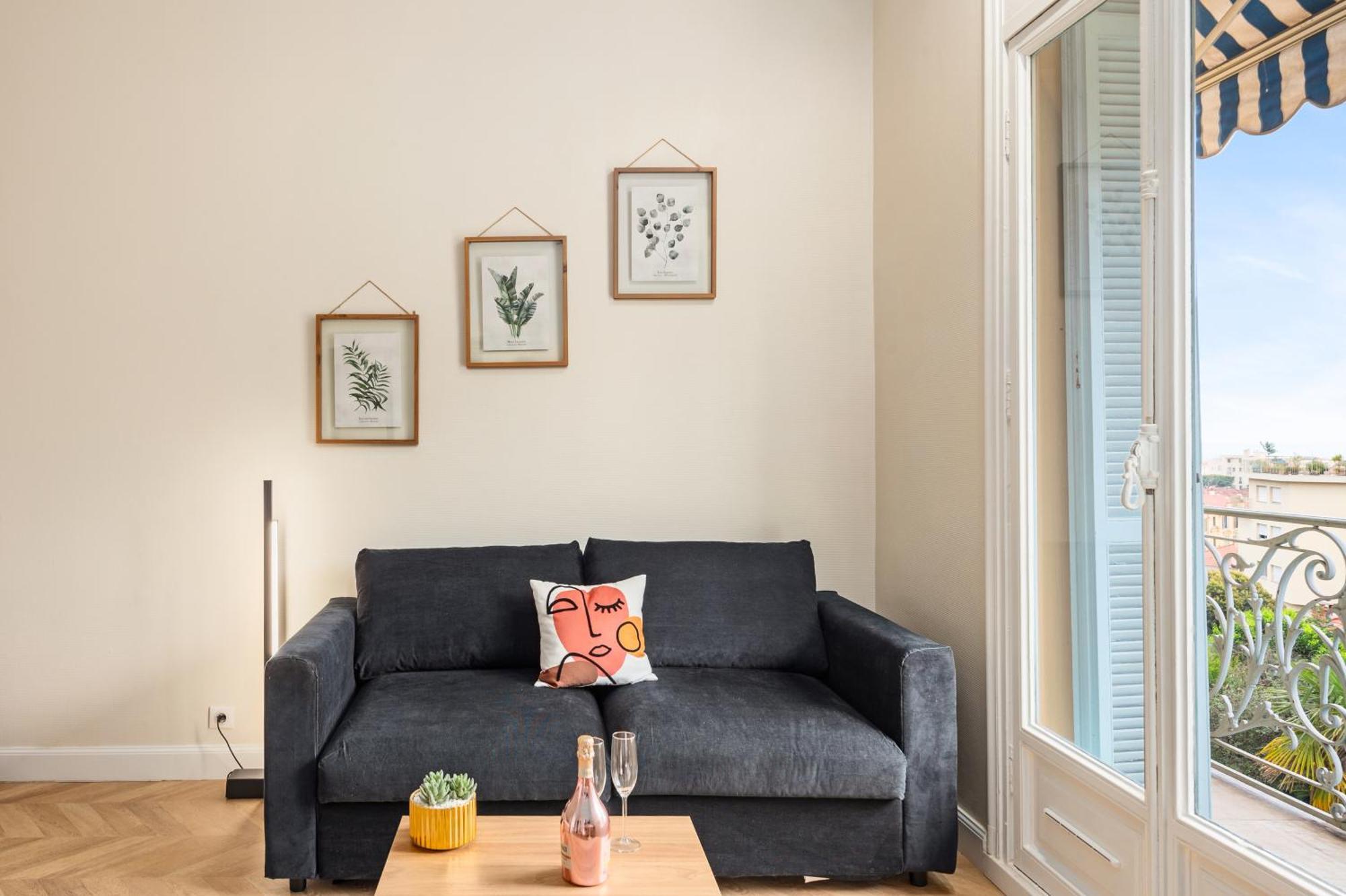 Mont Fleuri- Somptueux 2 Pieces - Parking - Menton Apartamento Exterior foto