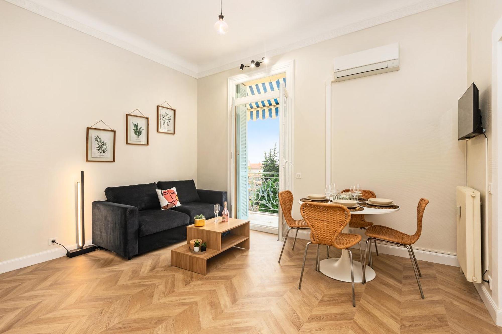 Mont Fleuri- Somptueux 2 Pieces - Parking - Menton Apartamento Exterior foto